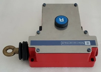 NEW Telemecanique 813320