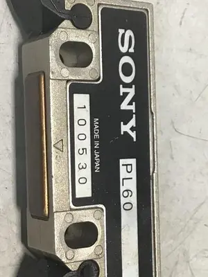 USED SONY PL60