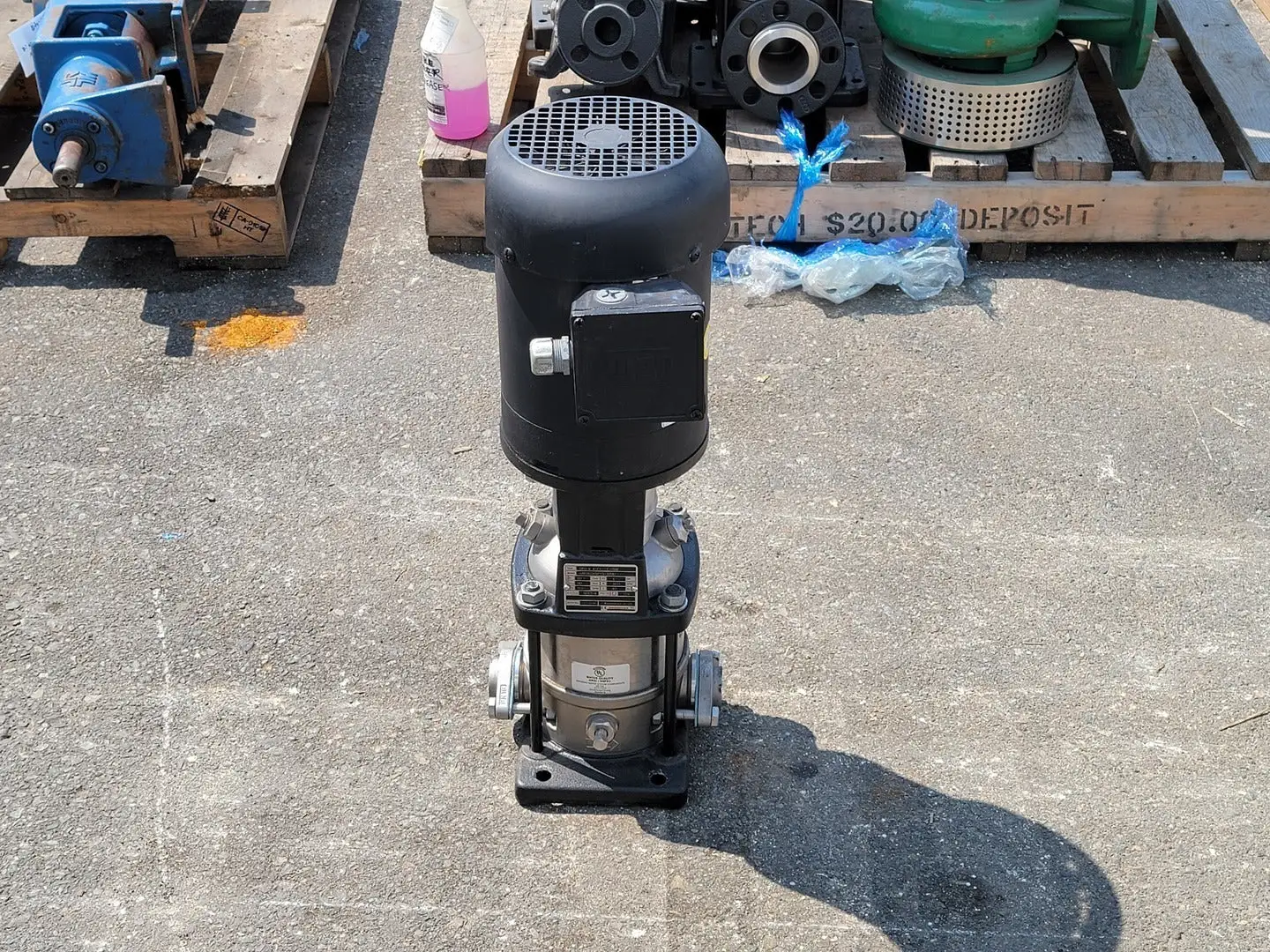 Used GRUNDFOS CRI3-6 A-CA-I-E-HQQE Centrifugal Pumps British Columbia CA | Lenmark #1489068
