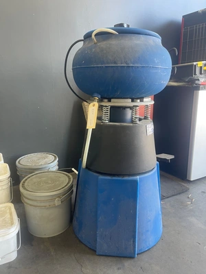 C&M TOPLINE TLV 75 Vibratory Machines | PM Machines (2)