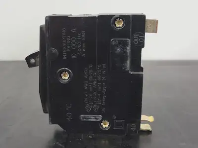 USED SQUARE D QO120