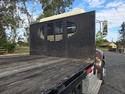 USED 2017 PETERBILT 348