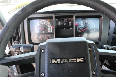 New | in-Stock 2025 MACK GRANITE 64BR Rolloff Trucks Texas US | Roll Off Truck World #1491919