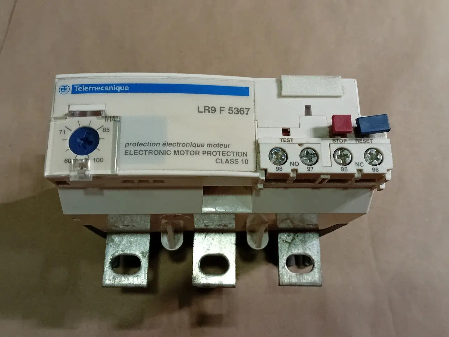NEW SCHNEIDER ELECTRIC LR9F5367