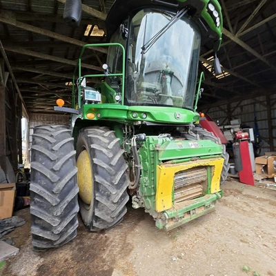 JOHN DEERE 8800 chopper | Iron Listing (26)