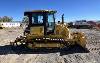 USED 2015 Komatsu D37EX-24