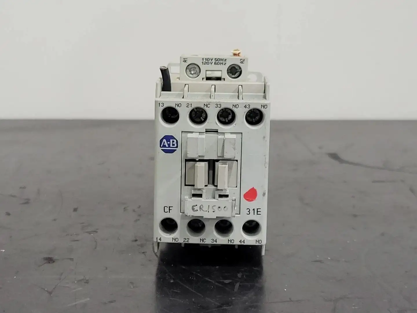 USED ALLEN-BRADLEY 700-CF310