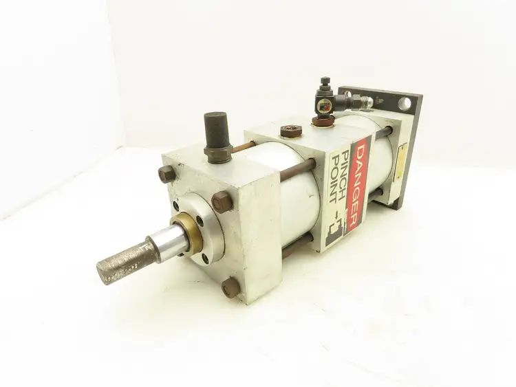 Used YATES _UNKNOWN_ Pneumatic Cylinders | Arrow Industrial #633768