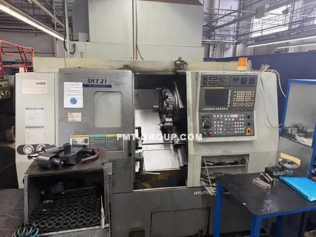 Used 2011 HYUNDAI SKT 21 CNC Lathes | F.M.T. Group s.r.o. #1252877