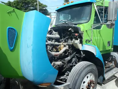 Used KENWORTH 300 UTILITY TRUCK Service & Utility Trucks Florida US | USA Transequipment #1542521