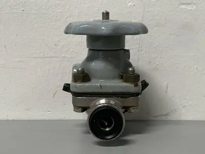 USED ITT CF3M H2 DIAPHRAGM VALVE W/ 1/2" SANITARY FITTING & 2" OD