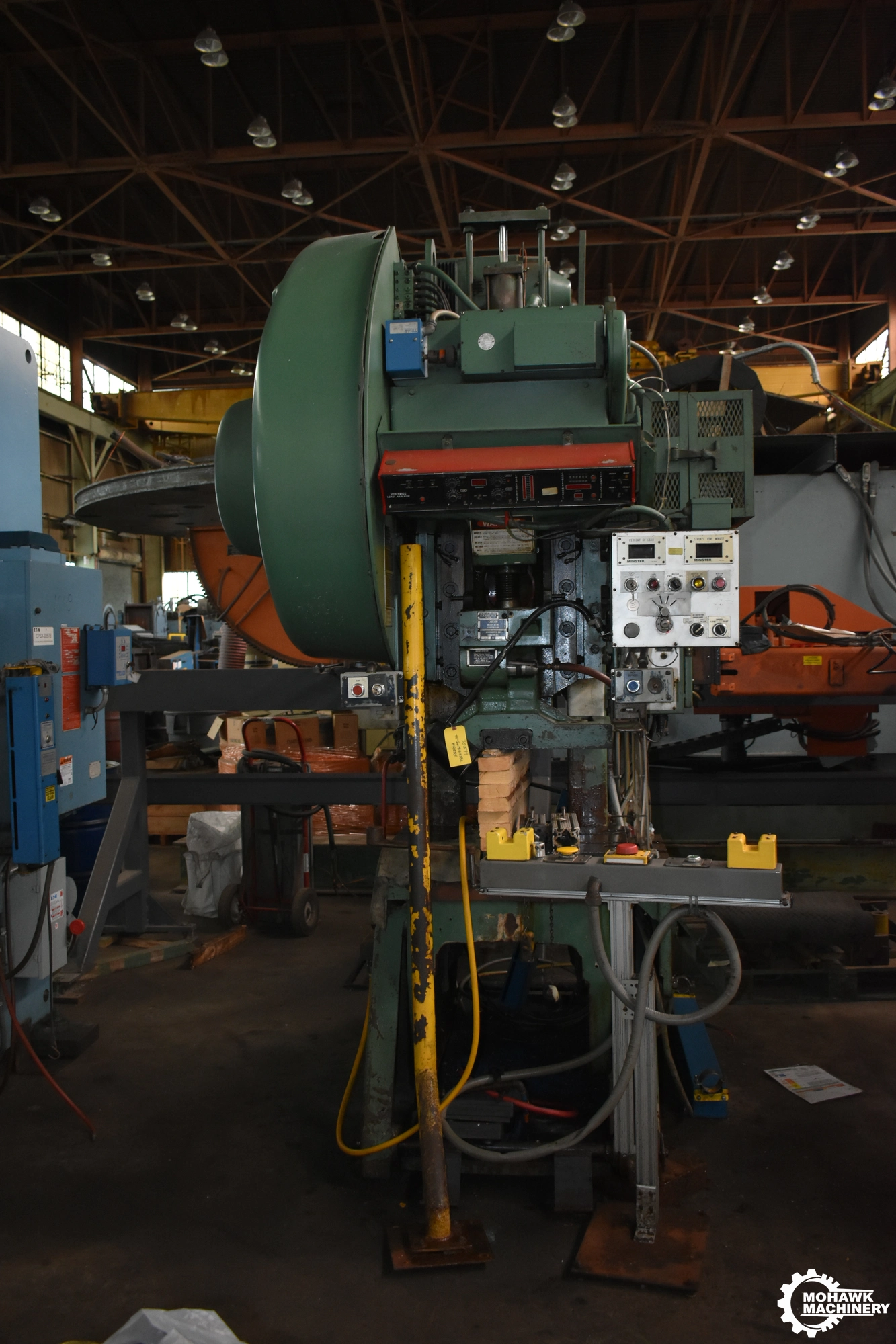 45 TON MINSTER "5" FLYWHEEL-TYPE O.B.I. PRESS w/VARI-SPEED DRIVE - AIR CUSHION