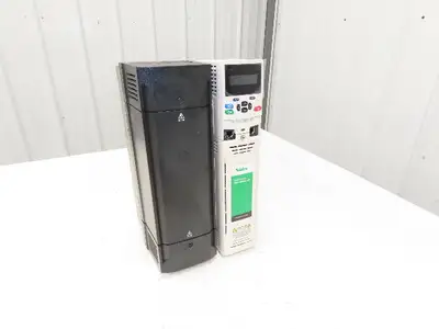 Nidec M700-06400470A Unidrive M Series AC Drive 30/40Hp 480V 3PH 47A Keypad