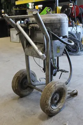 GRACO Xtreme X50 SPRAY PUMP | Levy Recovery Group (4)