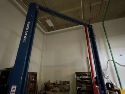 Used BendPak _UNKNOWN_ Automotive Lifters New York US | ISP Equipment Group #1319079
