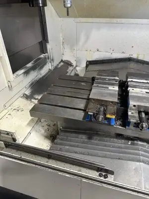 2018 OKUMA GENOS M560-V Vertical Machining Centers | Lion Machinery (10)