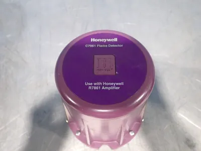 Used HONEYWELL C7061A1038 Gas Analyzers / Detectors Ohio US | HGR 24 #1406463