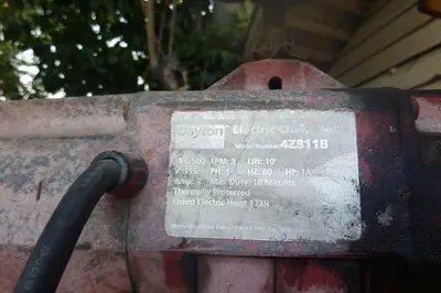 USED DAYTON 4Z811B
