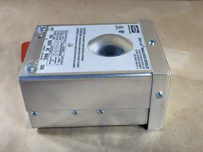 NEW HUBBELL HBL13R92D