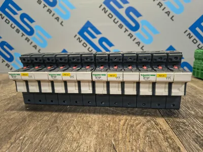 SCHNEIDER ELECTRIC DF143C Fuse Holder | ESS Industrial Equipment Sales (2)
