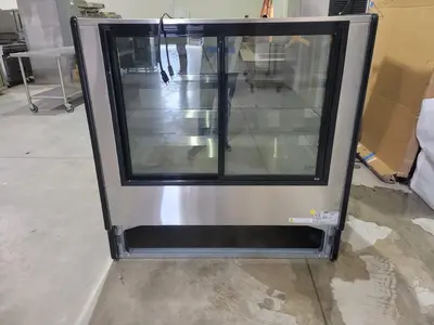 124-0119 Structural Concepts Remote Bakery Cooler