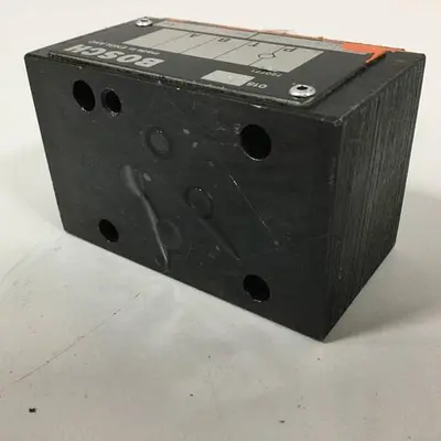 USED BOSCH 0 811 004 003