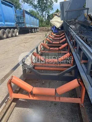 Unknown Manufacturer: Used U Shaped Feeder Conveyor