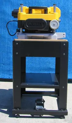 USED 2022 DEWALT DW735