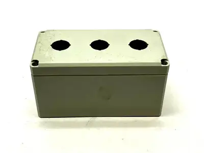Q3PBPCDM | Hoffman  QLine D Pushbutton Type Enclosure 3PB x 22.5mm - Used