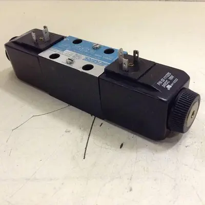 USED VICKERS DG4V-3-6C-M-U-HL7-60-EN594