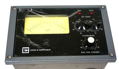 NEW LEEDS & NORTHRUP 7075-3-147-120-202-000 PH ANALYZER 70753147120202000