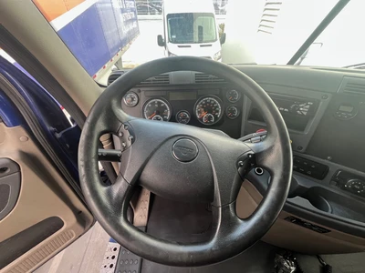 2017 Freightliner Cascadia Evolution "i" Class 125 Deisel Sleeper _UNKNOWN_ Road Tractor | Iron Listing (17)