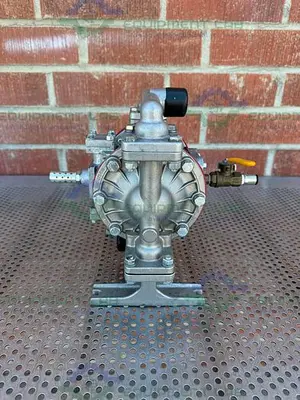 USED IDEX SANDPIPER S05 STAINLESS STEEL/ALUMINUM DOUBLE DIAPHRAGM PUMP 1" THREADED