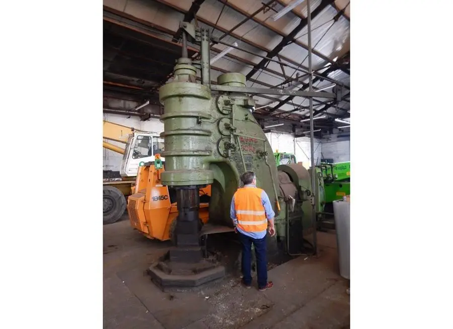 USED BÊCHÉ FORGING HAMMER 2040 KGM