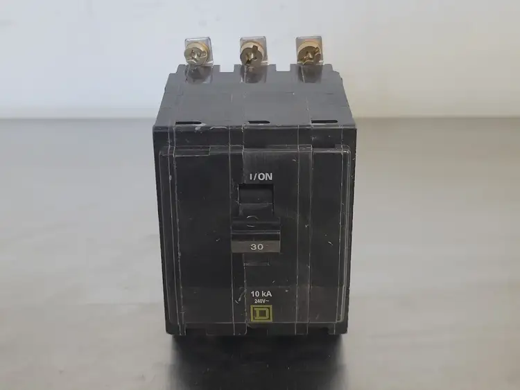 Used SQUARE D QOB330 Switchgears British Columbia CA | Lenmark #241967
