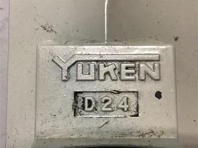 USED YUKEN DSG-01-2B2-D24-5079