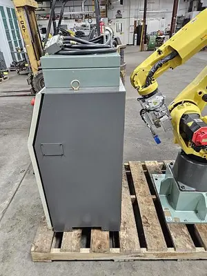 USED 2008 FANUC M-20IA