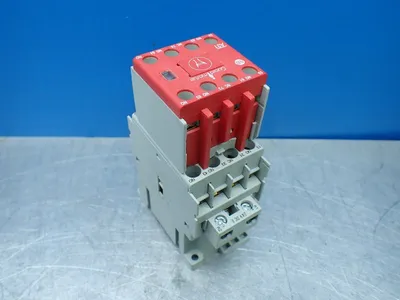 NEW ALLENBRADLEY 700SCF620EJC