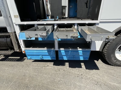 Used 2013 INTERNATIONAL 4300 Service & Utility Trucks California US | Big Truck & Equipment #1412326