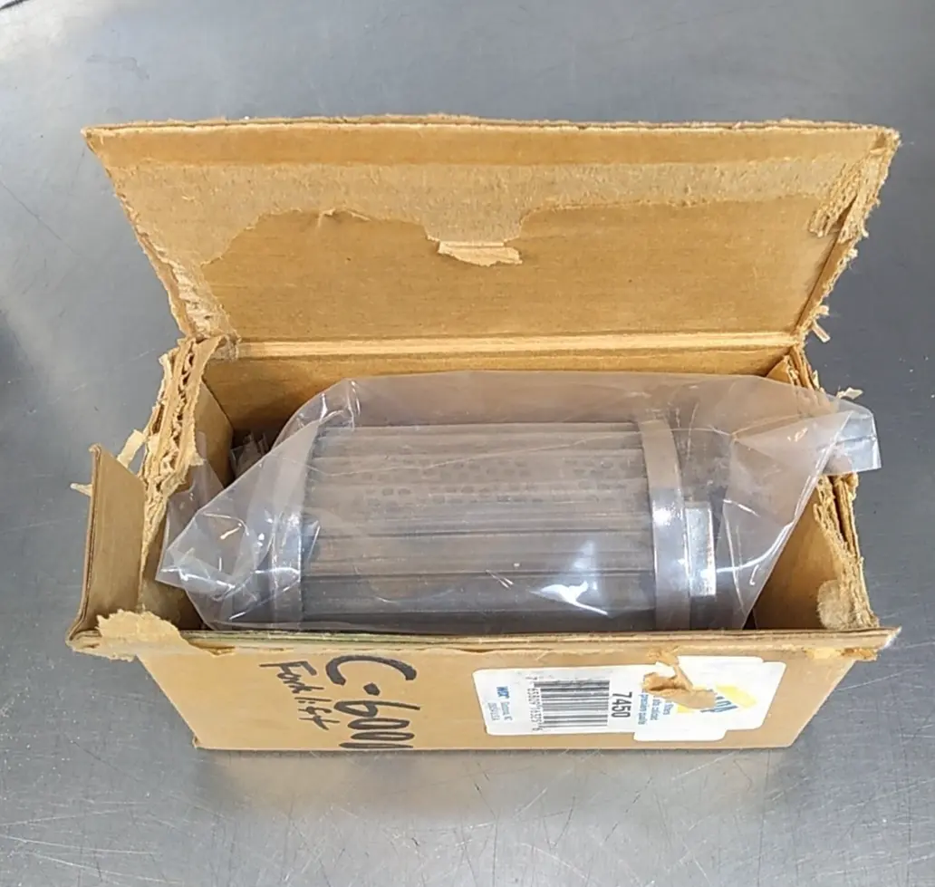 Napa 7450 Gold Oil Filter With Reducer Loc5D13