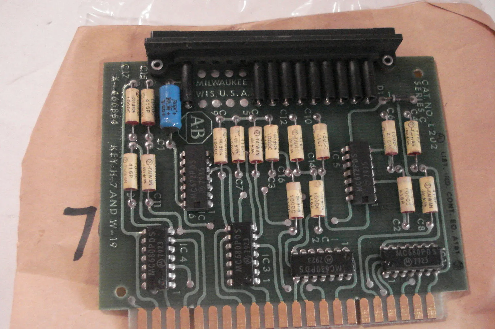 NEW ALLEN BRADLEY 1720-L202 BOARD