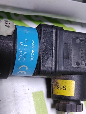 FESTO LFR-D-5M-MINI WITH FESTO PEV-1/4-A-SW27-B-OD PRESSURE SWITCH