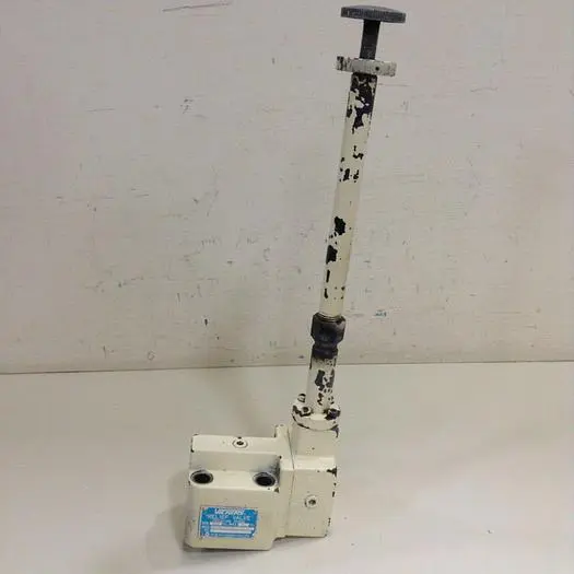 Used VICKERS TCG2003BY11ST12 Valves/Fittings Michigan US | Ideal Machinery #578410