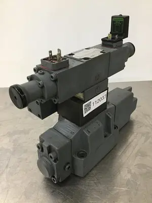 USED REXROTH 4WRZ16W115050/6A24N9EK4/D3MR-453