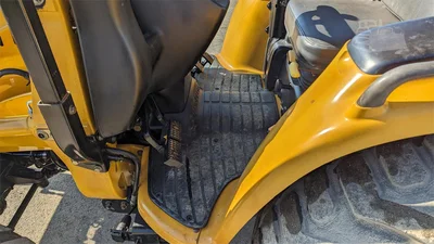 USED 2004 DEERE 110