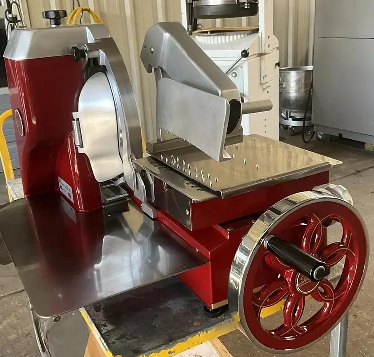 Used BERKEL 330M Slicers / Dicers / Cutters British Columbia CA | Surrey Food Equipment #434767
