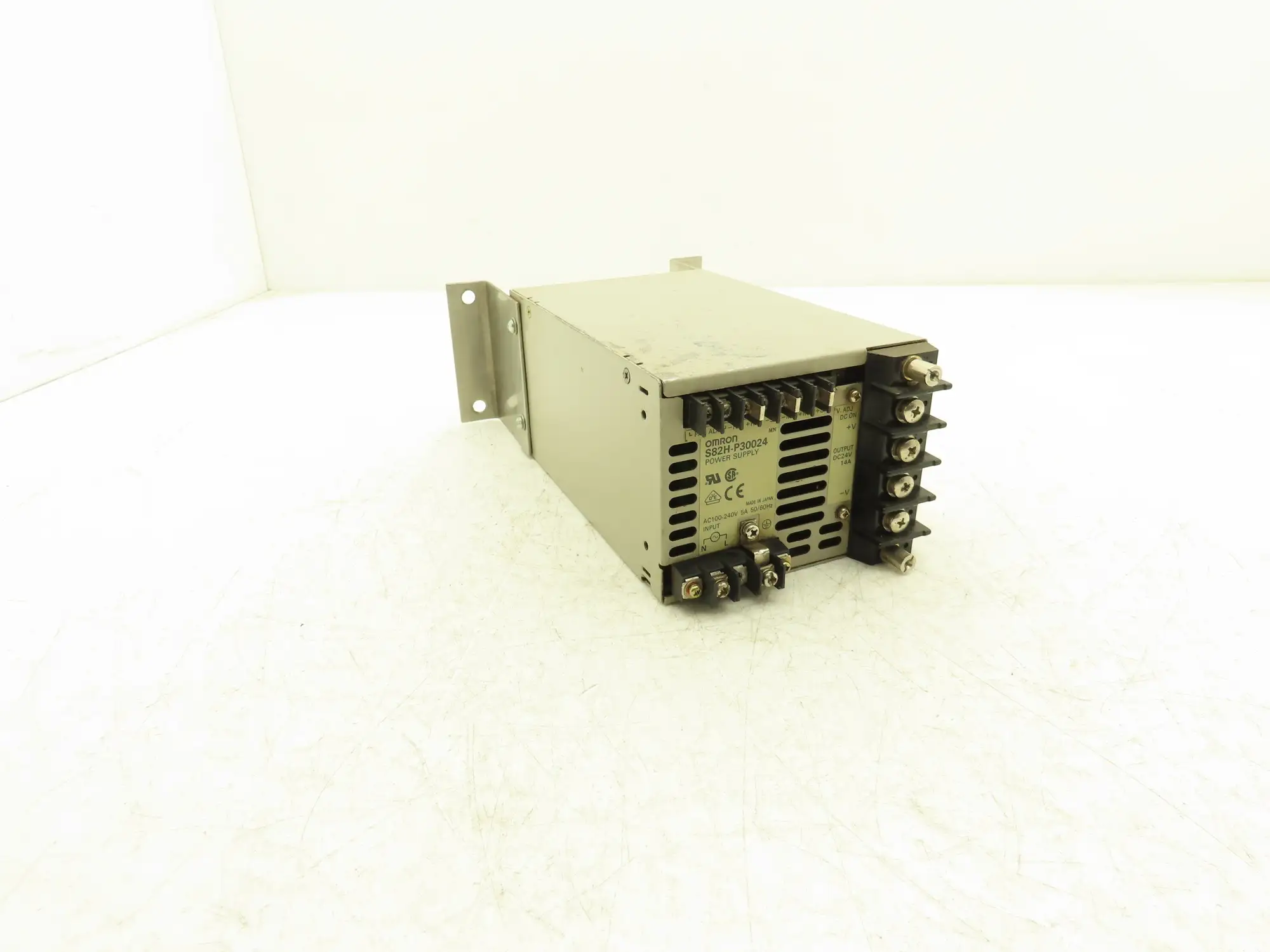 Omron S82H-P30024 Power Supply Input 1Ph 120/240V 5A Out 24VDC 14A 336W