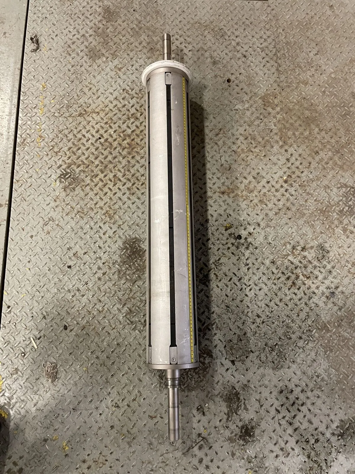 SVECOM-PE PLA02008C H9 35” x 6” Winder Expanding Shaft