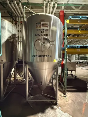 DME 4000L Tanks & Kettles | ListingHippo (1)