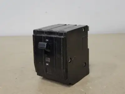 USED SQUARE D QO315